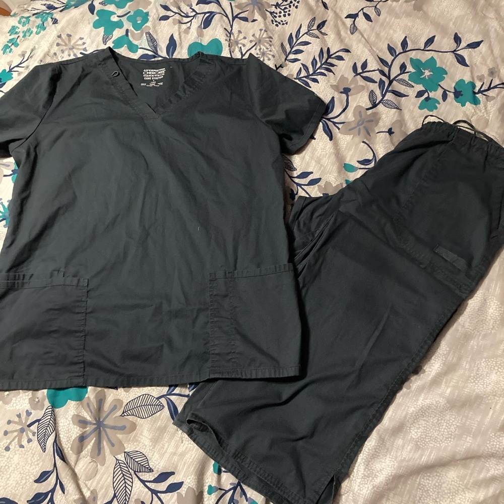 WOmens scrubs